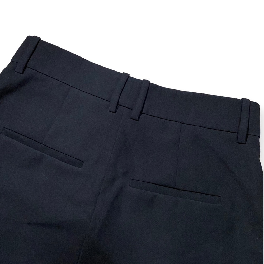 Vince Pleat Front Short - Size 2 - Picture 9 of 13